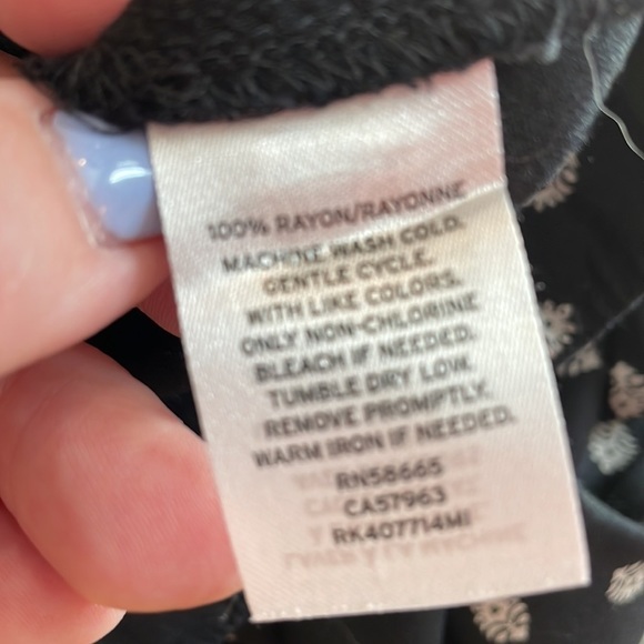 *Susina Black Rayon Shorts With White Print and Waist Tie -Sz Small - Soft - Picture 5 of 5